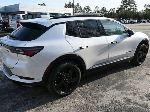 New 2025 Chevrolet Equinox EV RS image 5