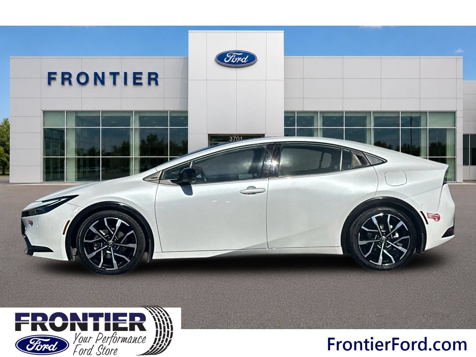 Used 2024 Toyota Prius Prime Premium w/ Advanced Technology Package FWD image 8