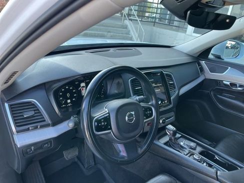 Used 2021 Volvo XC90 T5 Momentum w/ Protection Package Premier image 7
