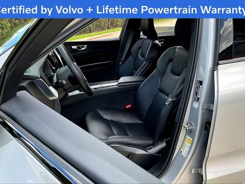 Used 2025 Volvo XC60 B5 Plus image 31