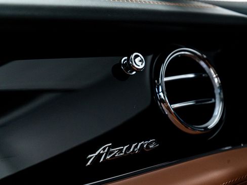 New 2025 Bentley Bentayga Extended Wheelbase image 43