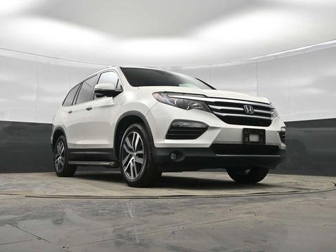 Used 2018 Honda Pilot Touring image 31