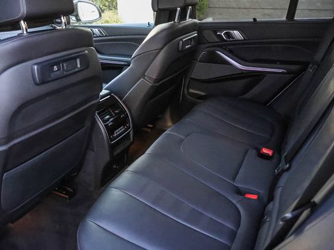 Used 2022 BMW X5 M50i AWD/4WD image 17