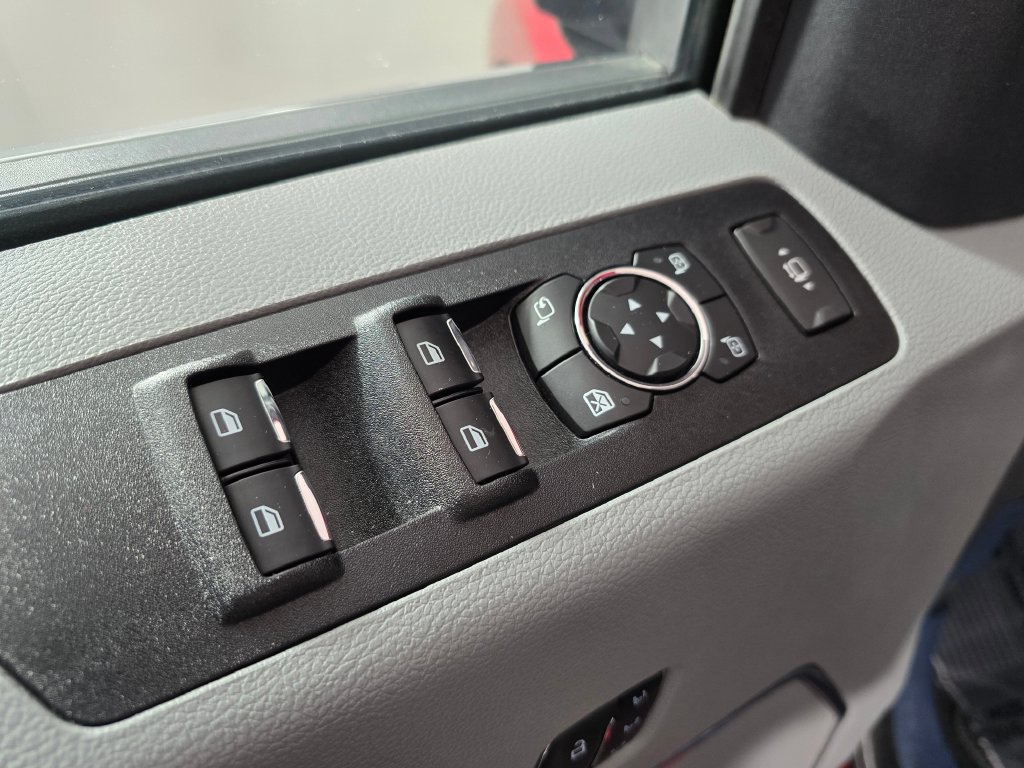 Used 2022 Ford F350 Limited AWD/4WD image 25