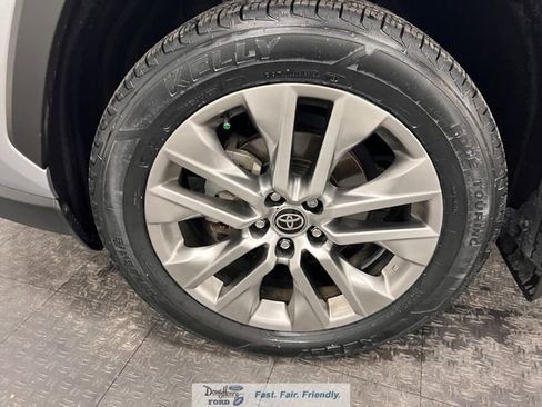 Used 2024 Toyota RAV4 XLE Premium FWD image 19