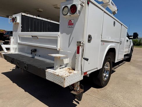 Used 2022 Ford F350 XL w/ Power Equipment Group image 15