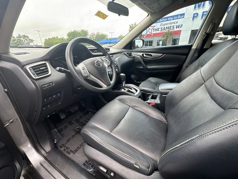 Used 2015 Nissan Rogue SV w/ SV Premium Package FWD image 13