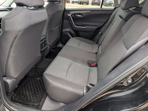 Used 2025 Toyota RAV4 XLE FWD image 26