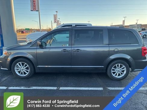 Used 2020 Dodge Grand Caravan SXT image 4