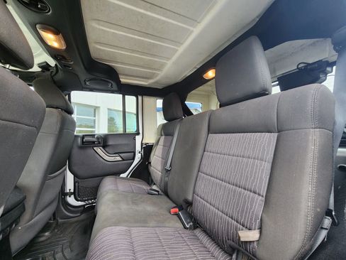 Used 2011 Jeep Wrangler Unlimited Sport AWD/4WD image 39