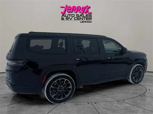 Used 2025 Jeep Grand Wagoneer Series III w/ Rear Seat Video Group 1 image 16