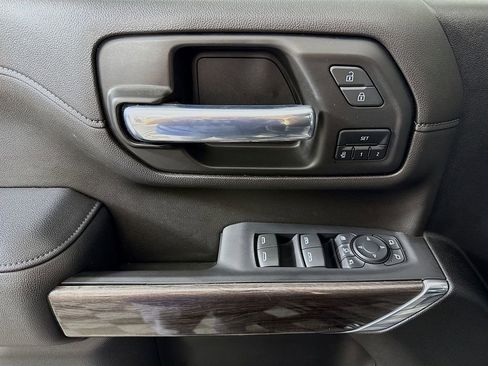 Used 2022 Chevrolet Silverado 2500 LTZ w/ LTZ Plus Package image 18