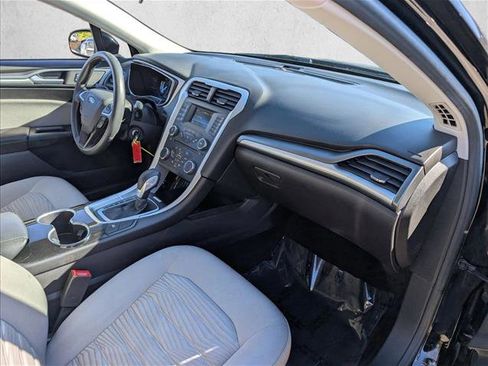 Used 2016 Ford Fusion S image 18