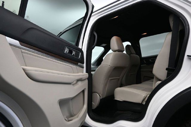 Used 2018 Ford Explorer Limited AWD/4WD image 13