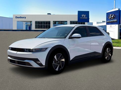 New 2026 Hyundai Ioniq 5 SEL image 2