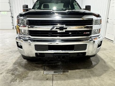 Used 2017 Chevrolet Silverado 3500 LT w/ LT Convenience Package AWD/4WD image 5