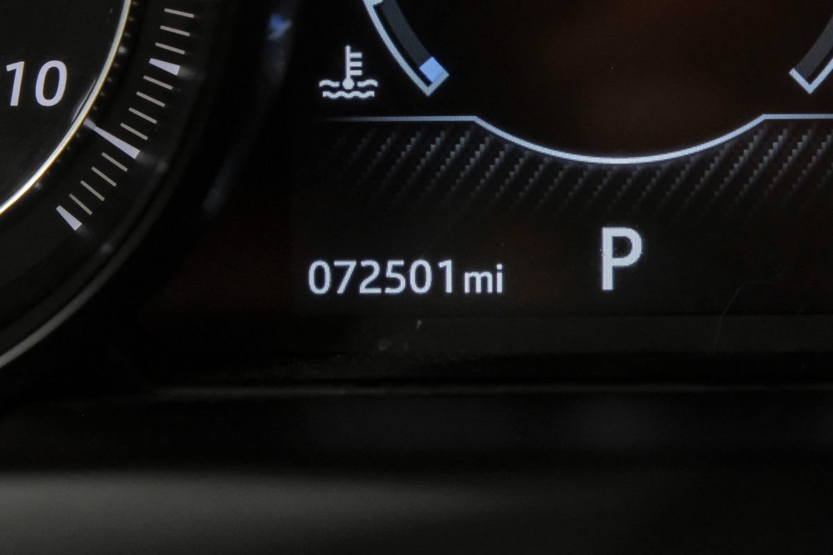 Used 2019 Jaguar F-TYPE R AWD/4WD image 18