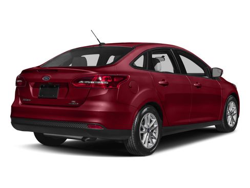 Used 2017 Ford Focus SEL FWD image 3