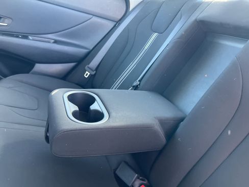 Used 2024 Hyundai Elantra SEL w/ Convenience Package image 15