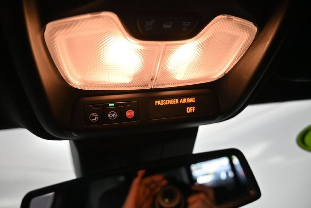 Used 2025 GMC Canyon AT4 w/ Nightfall Edition AWD/4WD image 33
