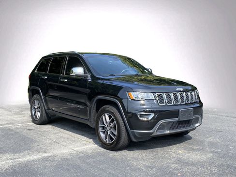 Used 2018 Jeep Grand Cherokee Limited AWD/4WD image 2
