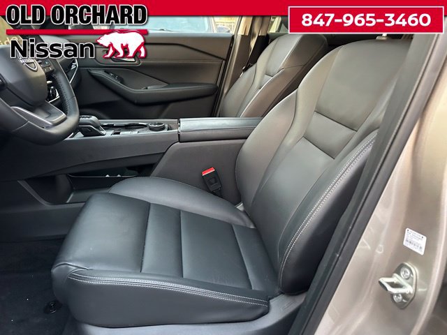 Used 2025 Nissan Rogue SL w/ SL Premium Package AWD/4WD image 10