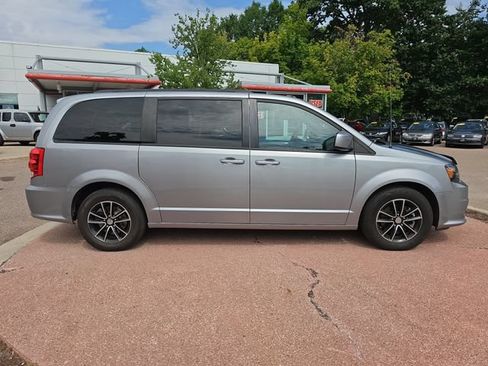 Used 2019 Dodge Grand Caravan GT FWD image 6