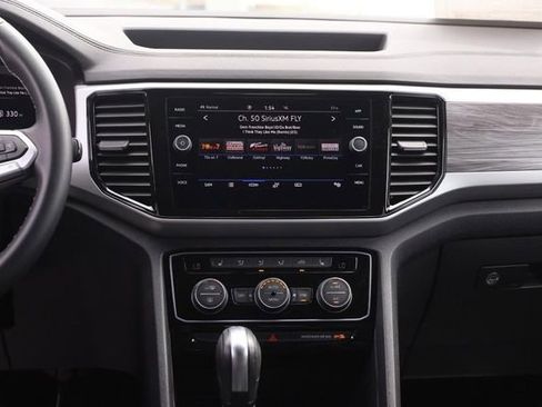 Certified 2023 Volkswagen Atlas Cross Sport SE w/ Panoramic Sunroof Package image 26