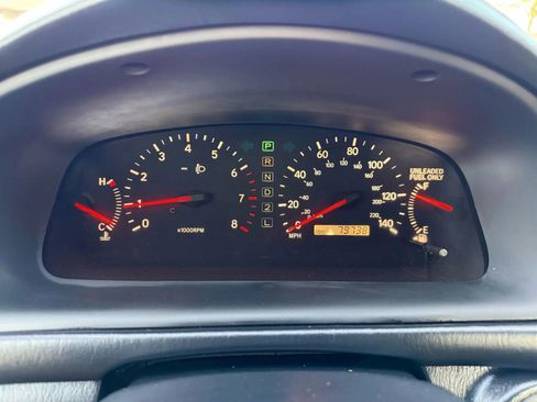 Used 2001 Lexus ES 330 image 24