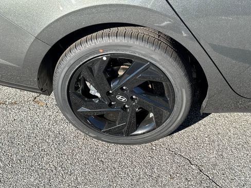 New 2026 Hyundai Elantra SEL Sport Premium FWD image 18