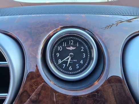 Used 2014 Bentley Flying Spur W12 image 18