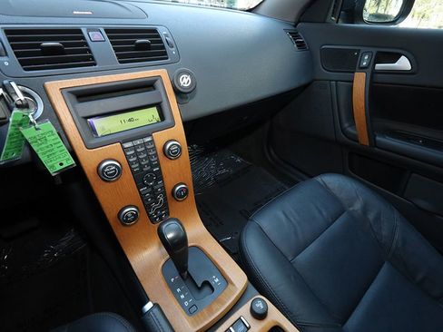 Used 2008 Volvo C70 T5 image 9