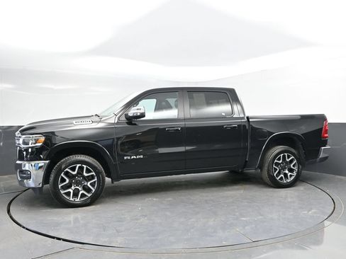 Used 2025 RAM 1500 Laramie AWD/4WD image 6