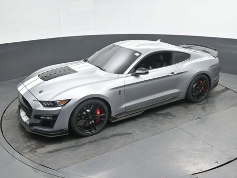 Used 2022 Ford Mustang Shelby GT500 w/ Technology Package RWD image 37