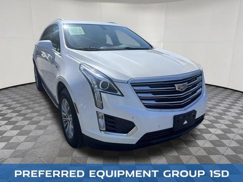 Used 2017 Cadillac XT5 Luxury AWD/4WD image 4
