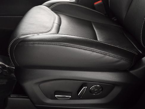 Used 2020 Ford Explorer ST w/ ST Street Pack image 30