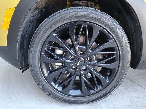 Used 2022 Kia Seltos Nightfall Edition image 28