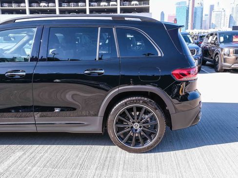 Used 2023 Mercedes-Benz GLB 250 image 8