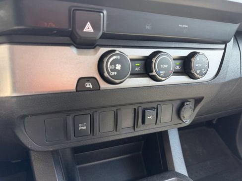 Used 2021 Toyota Tacoma SR w/ SR Convenience Package RWD image 25