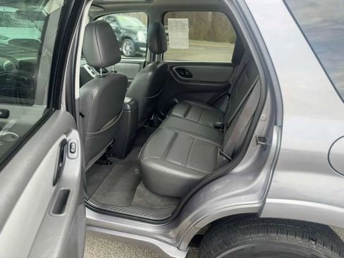 Used 2007 Ford Escape 4WD Hybrid image 12