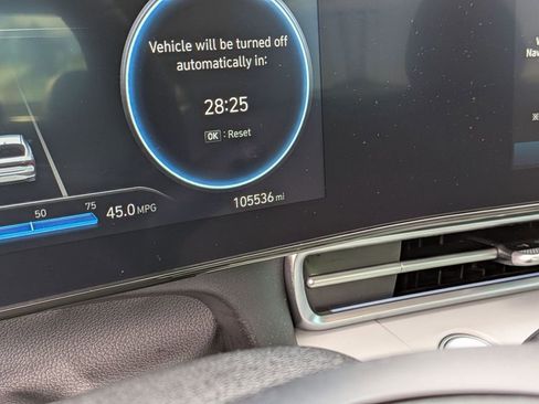 Used 2023 Hyundai Elantra Limited image 22