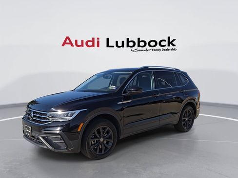 Used 2024 Volkswagen Tiguan SE w/ Panoramic Sunroof Package AWD/4WD image 4