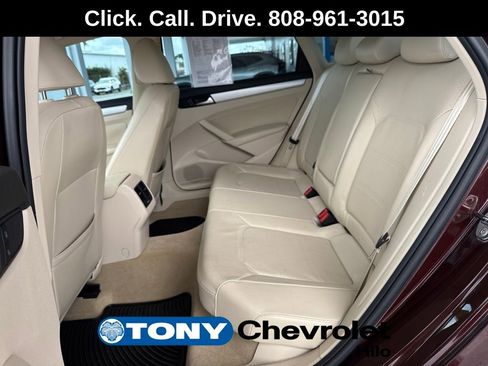 Used 2013 Volkswagen Passat 2.5 SE image 16