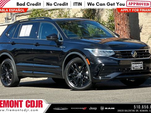 Used 2022 Volkswagen Tiguan SE R-Line FWD image 1