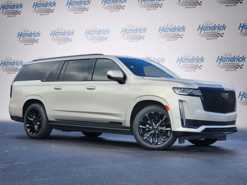 Used 2023 Cadillac Escalade ESV Premium Luxury w/ Performance Package image 2