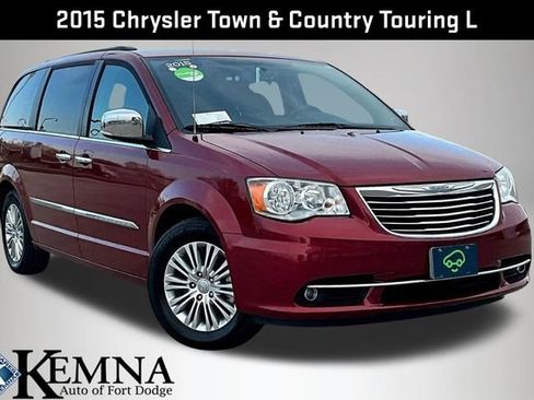 Used 2015 Chrysler Town & Country Touring-L w/ Driver Convenience Group image 1