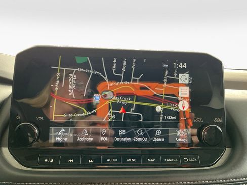 Used 2021 Nissan Rogue Platinum image 19