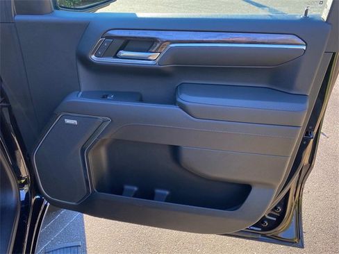 Used 2022 Chevrolet Silverado 1500 LTZ w/ LTZ Premium Package image 37