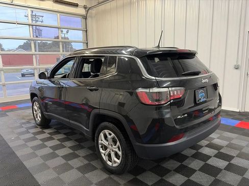 Used 2024 Jeep Compass Latitude AWD/4WD image 6
