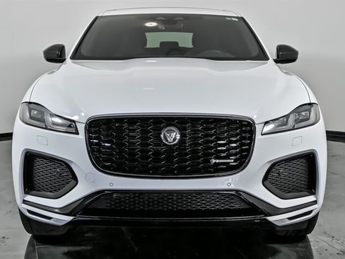 Used 2025 Jaguar F-PACE R-Dynamic S AWD/4WD image 4